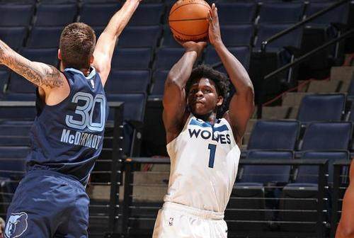 华体会官网-拉塞尔受伤比斯利禁赛 状元郎能否抓住难得机会？